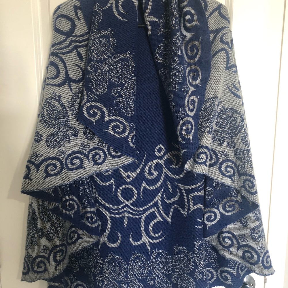 Reversible sweater vest